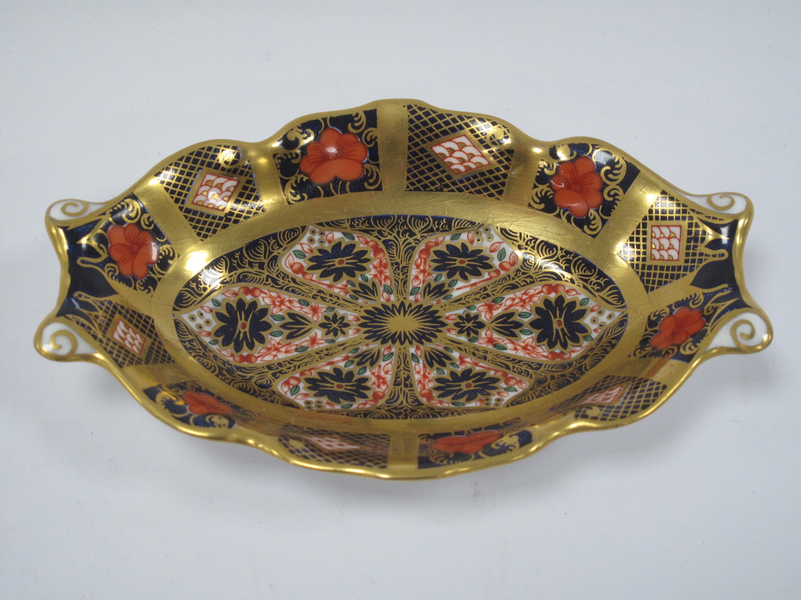 Lot 1282 - Royal Crown Derby 1128 Imari Pattern Dish