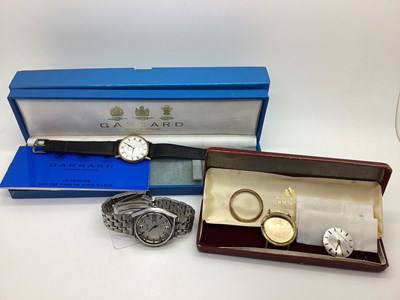 Lot 98 - Garrard; A 9ct Gold Cased Quartz Gent's...