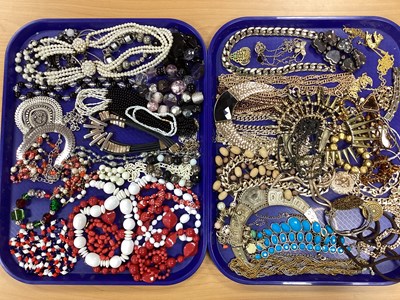 Lot 65 - Assorted Costume Jewellery, including bead...