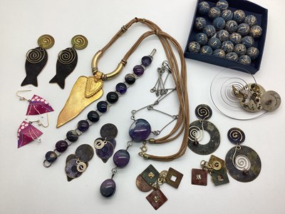 Lot 82 - Julie Robertson Designer Hand Made Brooch,...