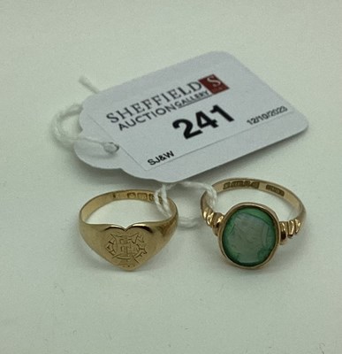Lot 241 - An 18ct Gold Heart Shape Signet Style Ring,...