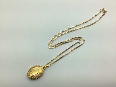 Lot 204 - A Modern Box Link Chain, 45cm long, stamped...
