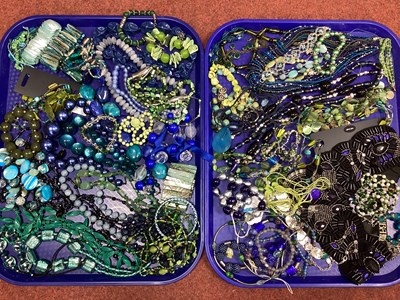 Lot 30 - A Mixed Lot of Assorted Costume Jewellery, in...
