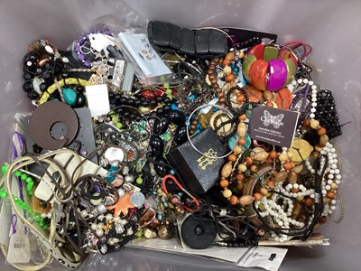 Lot 71 - Assorted Costume Jewellery, including...