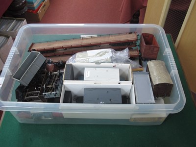Lot 361 - Thirty Plus 'O' Gauge/7mm Items of Unboxed...