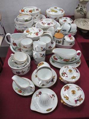 Lot 1164 - Worcester Evesham Oven to Table Pottery, of...