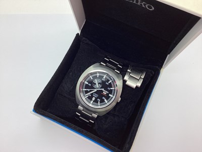 Lot 127 - Seiko; A Modern 5 Sports Automatic Gent's...