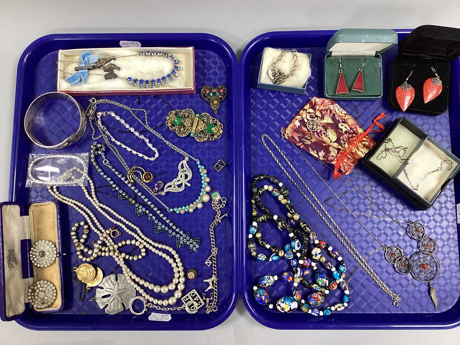 Lot 2 - A Collection of Jewellery to include a dainty...