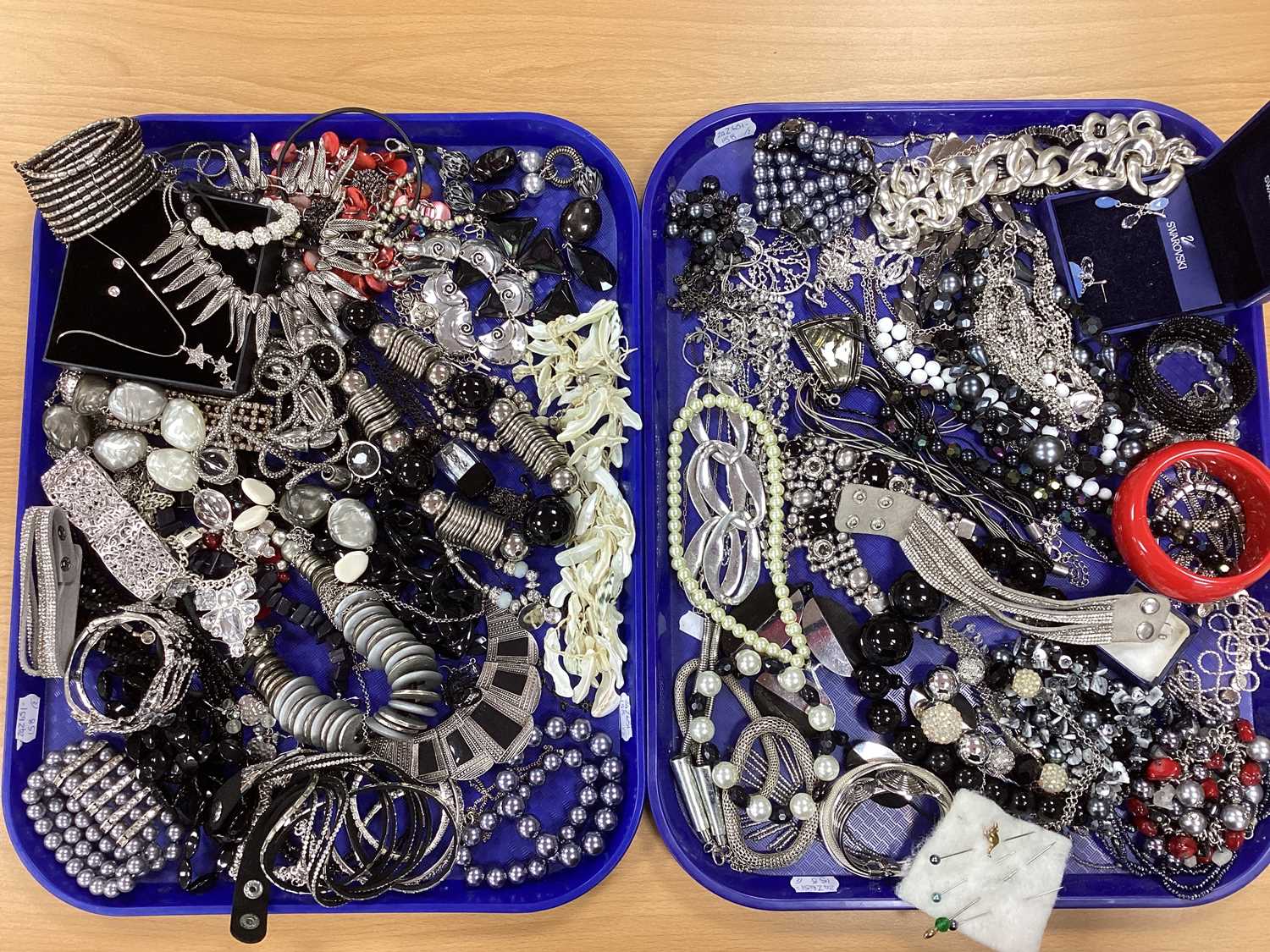 Lot 34 - An Assortment of Costume Jewellery, in hues of...