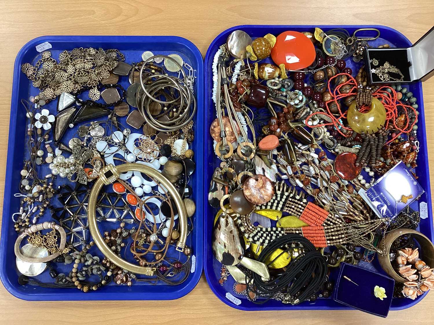 Lot 31 - An Assortment of Costume Jewellery, in hues of...
