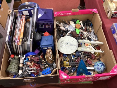 Lot 306 - A collection of Star Wars, Star Trek, Doctor...