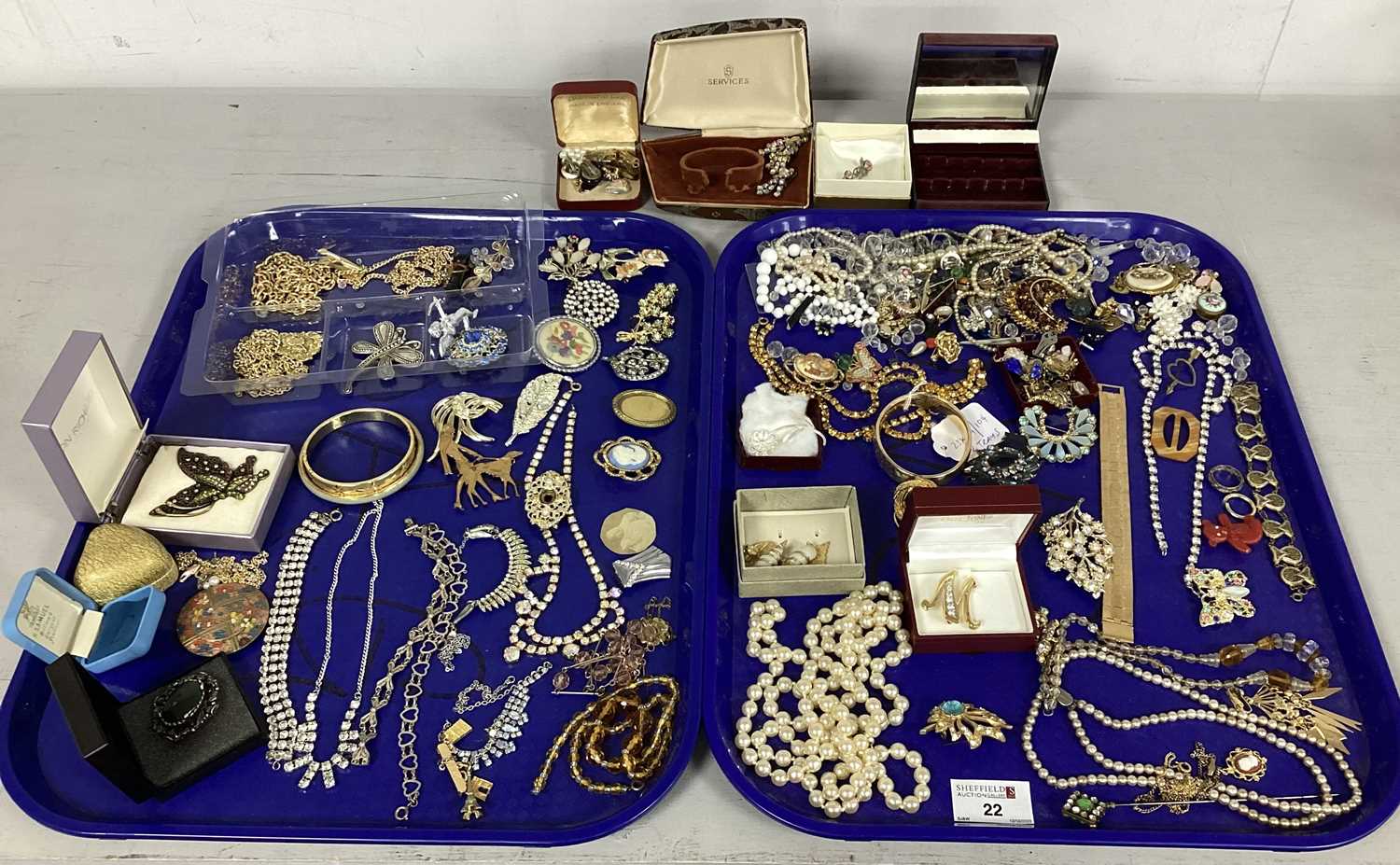 Lot 22 - A Large Mixed Lot of Assorted Costume...