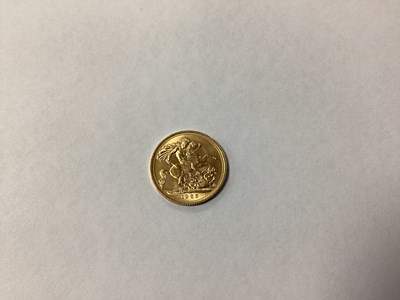 Lot 440 - 1966 Queen Elizabeth II Gold Sovereign.