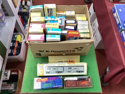 Lot 333 - Thirty Three "HO" Gauge Boxed Items of U.S.A...