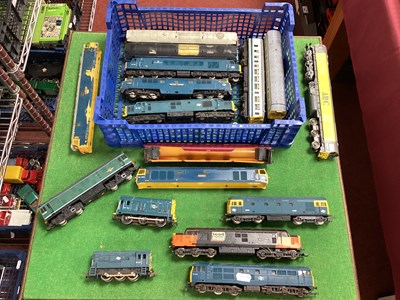 Lot 387 - Twelve "OO" Gauge/4mm Unboxed Playworn Diesel...