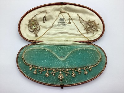 Lot 222 - A Decorative Edwardian Pearl Set Necklace, of...