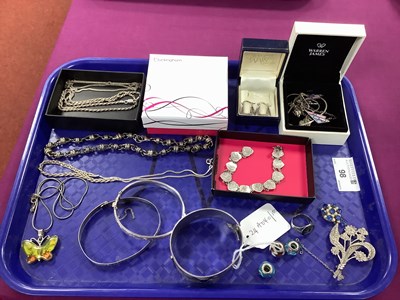 Lot 98 - A Stylish Hallmarked Silver Hinged Bangle,...