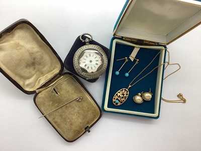 Lot 192 - A 9ct Gold Openwork Pendant, textured and...