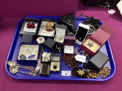 Lot 88 - Vintage and Modern Costume Jewellery,...