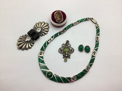 Lot 99 - A Hardstone Inset Collarette Necklace, of...