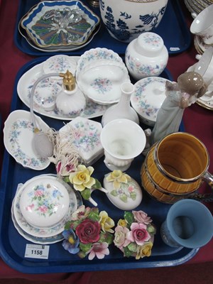 Lot 1158 - Wedgwood 'Angela' Trinkets. Floral posies,...