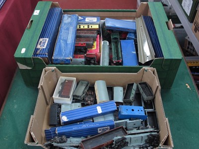 Lot 367 - Five Hornby Dublo 'OO'Gauge/4mm Steam...