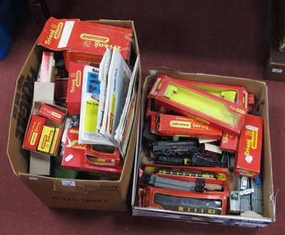 Lot 339 - A Quantity of Predominantly Triang "OO" Gauge...