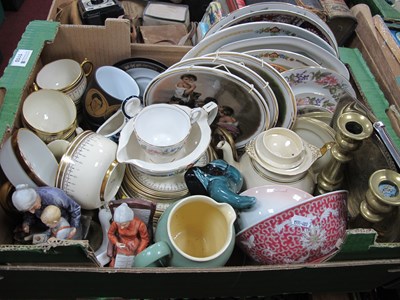 Lot 1110 - Grosvenor pert tea service comprising of...