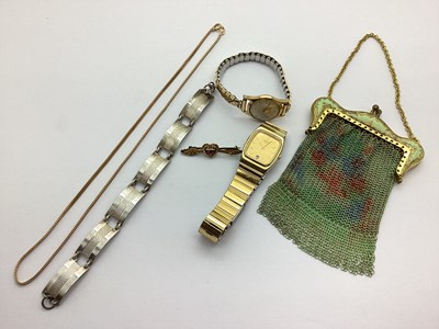 Lot 138 - A 9ct Gold Chain, (4.3grams); a dainty heart...