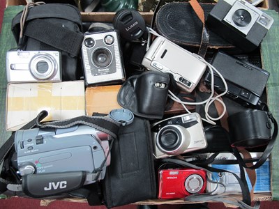 Lot 1098 - A collection of cameras and lenses from makers...