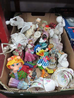 Lot 1089 - Disney Brittol, Suedehill and other figures,...