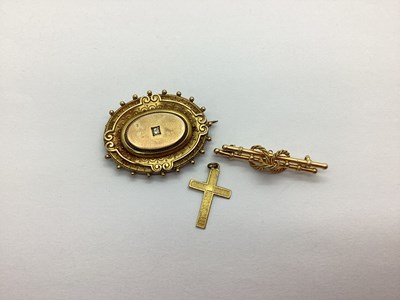 Lot 219 - A Victorian Diamond Set Oval Locket Back...