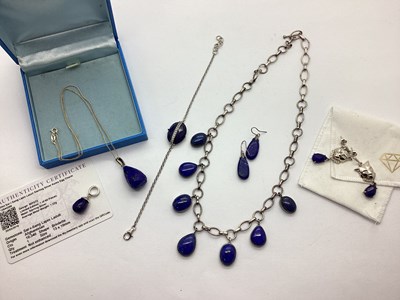 Lot 55 - A Modern Hallmarked Hardstone Set Necklace, of...