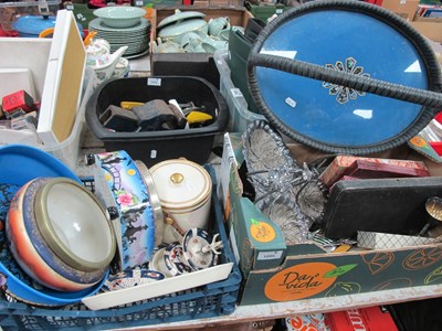 Lot 1095 - Wilkinsons and Other Staffordshire Pottery...