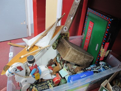 Lot 1029 - Star Yacht Model Endeavour IV, marbles,...