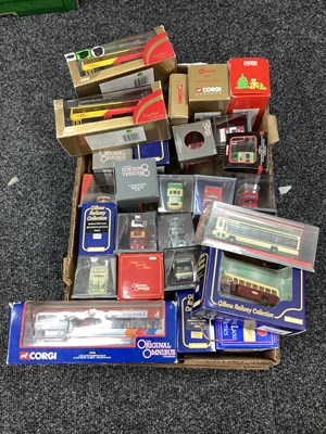 Lot 29 - 1:76 scale boxed omnibus buses by Corgi, EFE,...