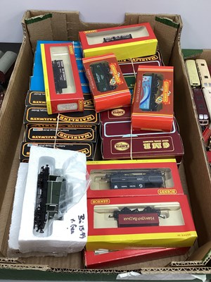 Lot 37 - OO gauge rolling stock by Hornby, Airfix, GMR...