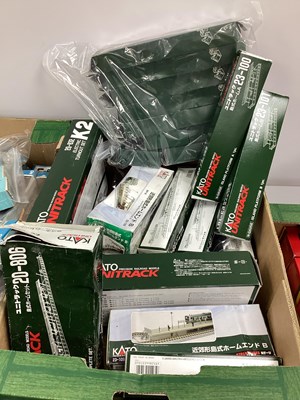 Lot 41 - Kato N gauge track and lineside accessories...