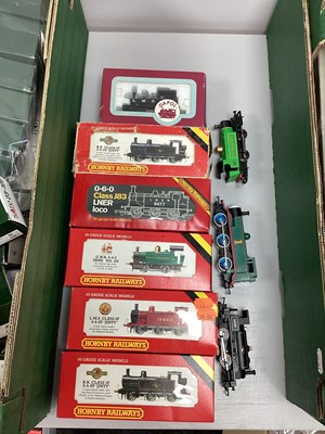 Lot 42 - OO gauge tank locomotives by Hornby and others,...