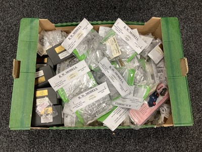 Lot 112 - A Quantity of predominantly 1:76th Scale White...