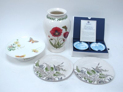Lot 1064 - Portmeirion Large Botanic Garden Poppy Vase,...