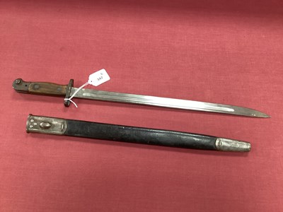 Lot 347 - WWI British 1907 Pattern Bayonet and Scabbard,...