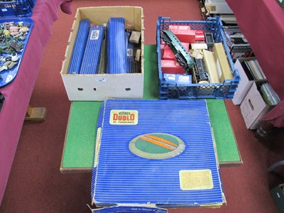 Lot 491 - Quantity of Hornby Dublo Three Rail Track...