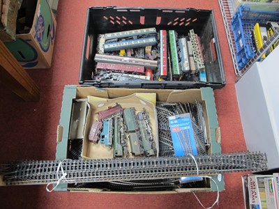 Lot 465 - Quantity of 'OO' Gauge/4mm "Playworn"...