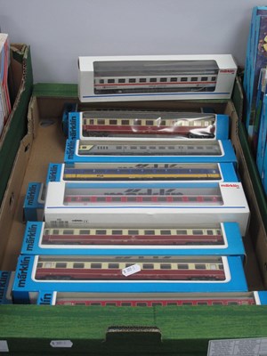 Lot 753 - Fifteen HO Gauge Outline Continental Coaches...