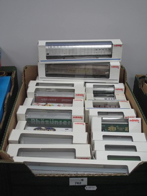 Lot 762 - Nineteen HO Gauge Outline Continental Rolling...