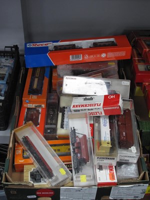 Lot 776 - Approximately Thirty HO Gauge Outline...