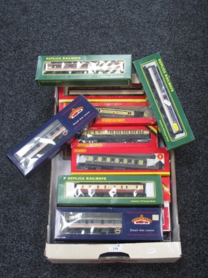 Lot 779 - Eighteen OO Gauge Outline British Coaches by...