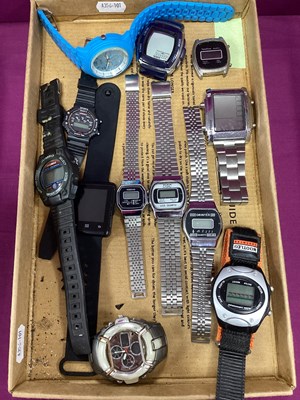 Lot 281 - A Collection of Modern Gent's Wristwatches and...