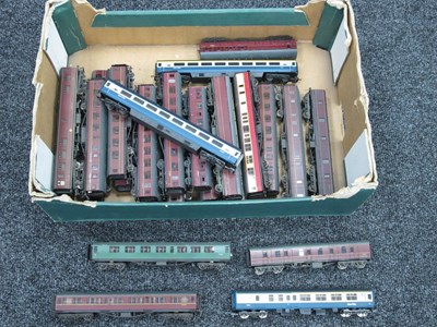 Lot 816 - Approximately Twenty Four OO Gauge Outline...